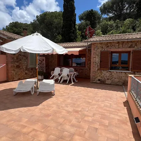 Zuccale Ii Tranquillita E Panorama Vicino Al Mare Capoliveri