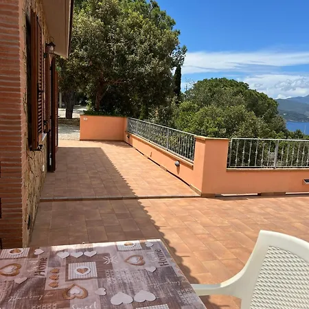 Zuccale Ii Tranquillita E Panorama Vicino Al Mare Capoliveri